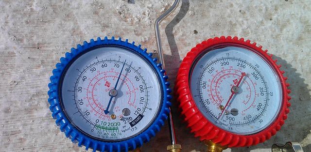 MANOMETRO INDICA BUENA PRESION DE GAS. PRESION NOMINAL